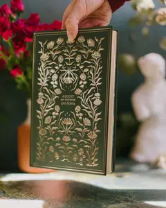 ACOTAR Foiled Dust Jacket - Book Collectible