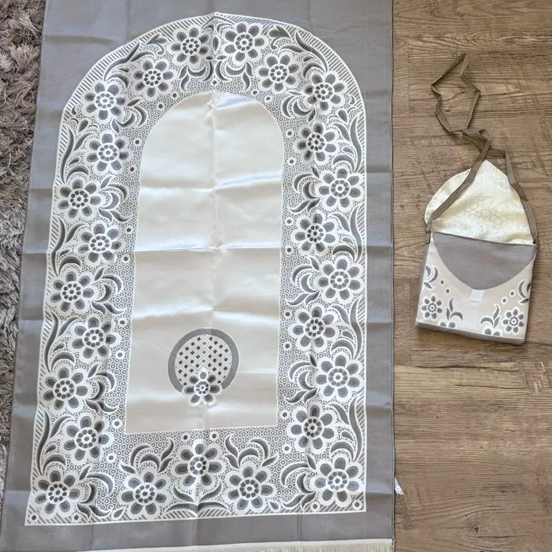 Islamic Travel Prayer Mat with Carrying Case - Full Size Design, Includes Carrying Case, Perfect for Prayer Use