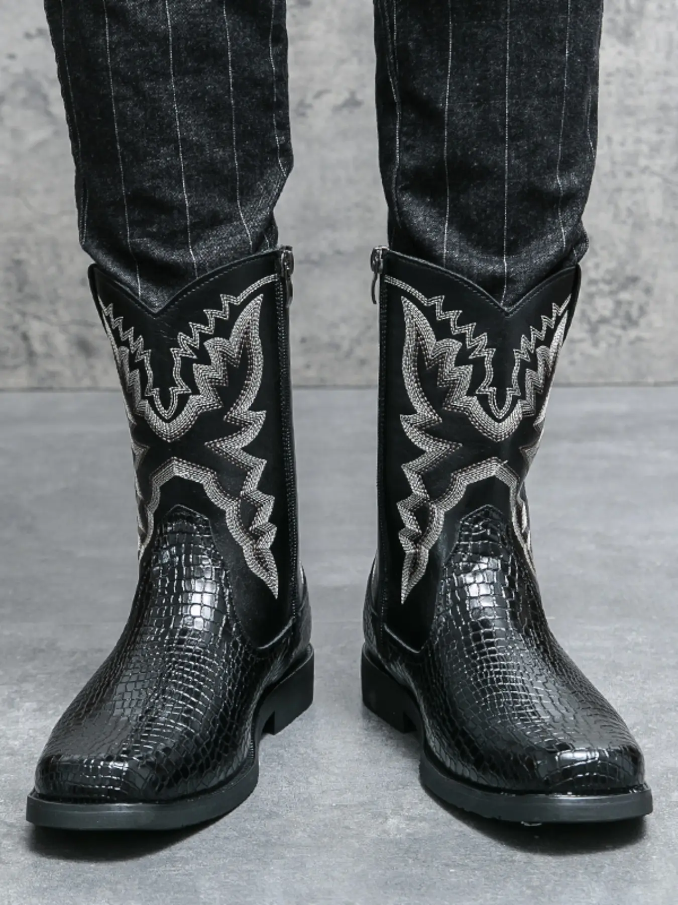 Men's High Top Western Cowboy Boots, Western Inspired Boots, Footwear, Round Toe Low Heel Rubber Comfortable Retro Fashion Embroidered Vintage Style, Casual Wear for All Seasons
