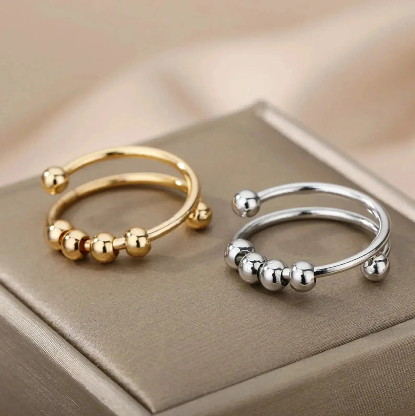 Fidget Beads Ring - Elegant Design with Colorful Beads for Stress Relief and Relaxation