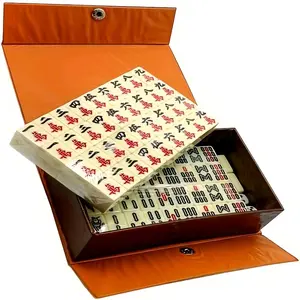 Portable Mini Travel Mahjong Set, Compact Snake Skin Box Design, Perfect for On-The-Go Entertainment, Ideal Gift for Mahjong Lovers