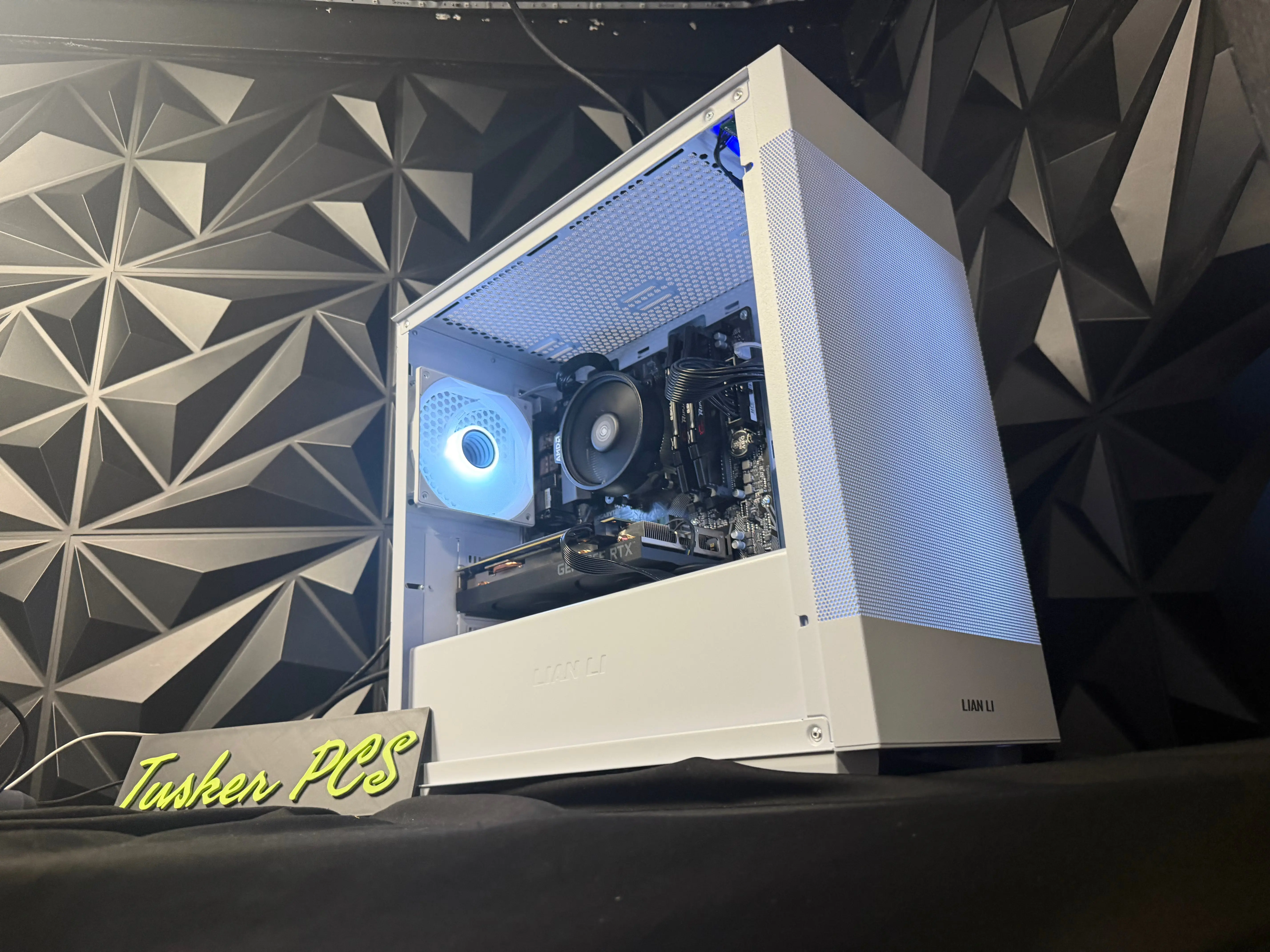 😎🔥 MID DADDY 5570 🔥😎Ryzen 5 5500| RTX 2070| 16 GB DDR4| 1 TB SSD| 650W PSU