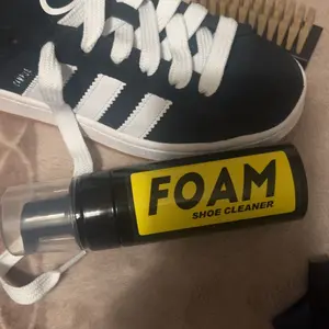 Shoe Cleaner Kit, Shoe Brush & Shoe Cleaning Mousse & Towel, Professional Sneaker Cleaning Kit, Shoe Care Kit for Suede, Boot, Canvas, PU, Fabric, Gifts for Her, Gifts for Wife