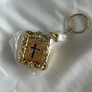 Llavero santa biblia