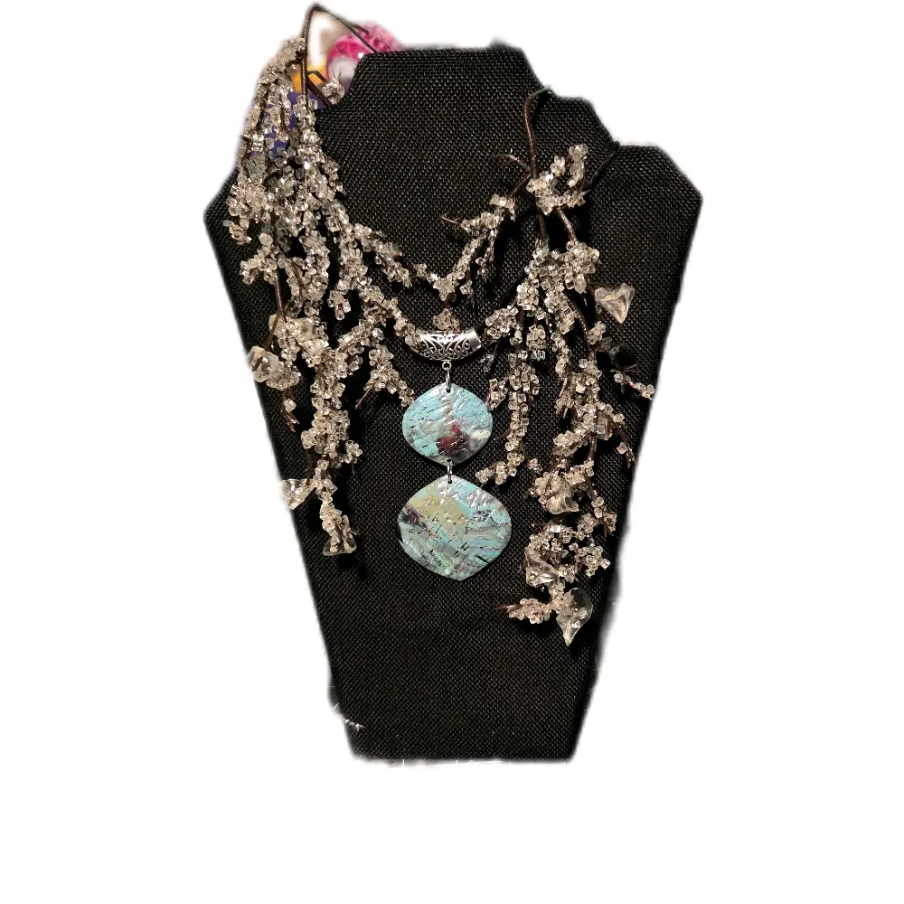 Female "Marilyn Monroe" Faux Turquoise Pendant Necklace - Stylish Synthetic Coloured Gemstone Costume Jewelry for Daily & Special Occasions, Synthetic/Simulated Coloured Gemstone