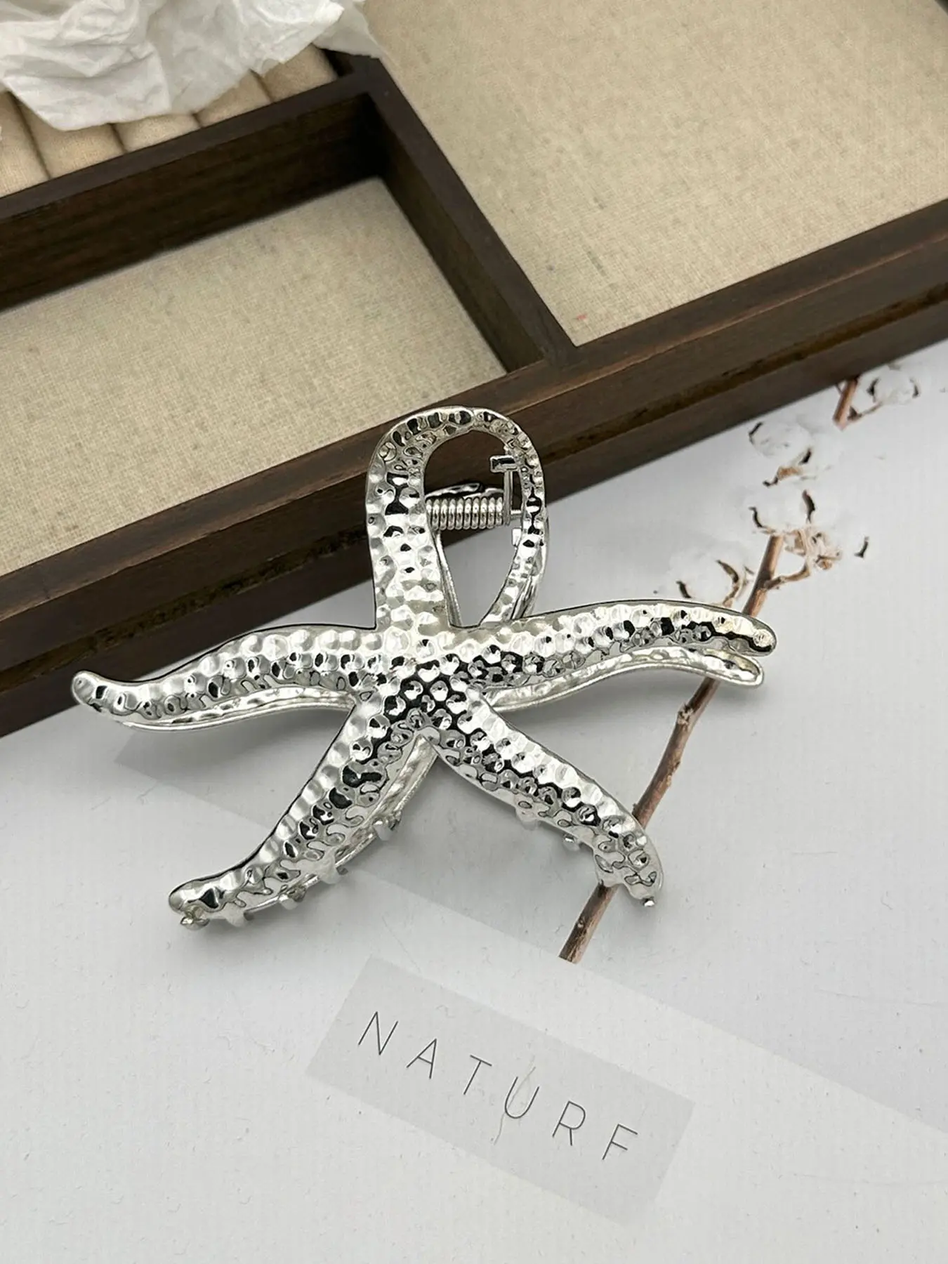 Coastal Vintage Starfish Clip – Elegant Hair Accessory Golden Starfish Hair Claw Clip: Hammered Metal, Beach  main image 2