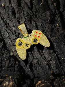 Hiphop Retro Game Controller Full Drill Cubic Zirconia Pendant, Streetwear Hip Hop Jewelry, Trendy Artistic Bling Stylish Accessory, Must-Have Street Fashion