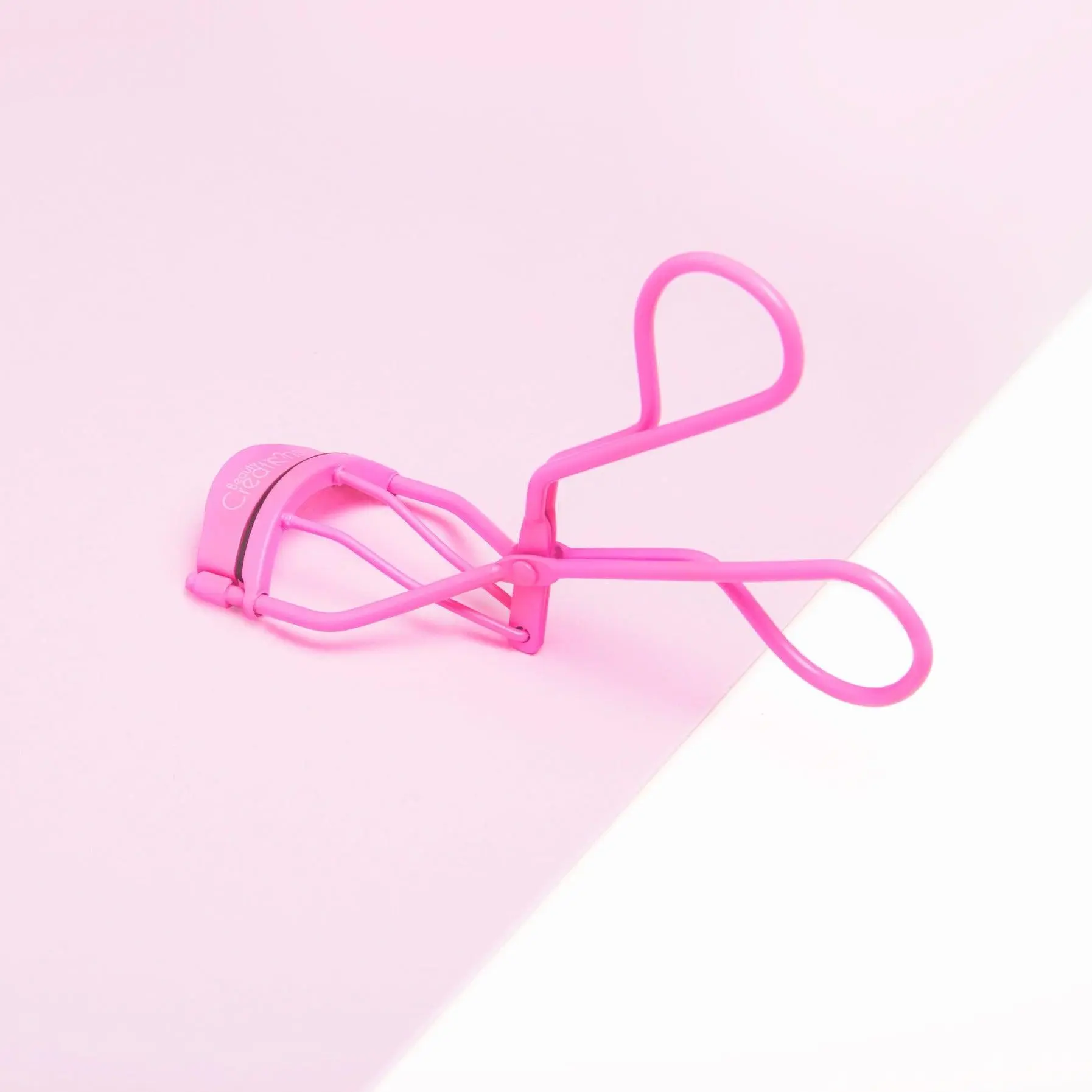 Beauty Creations Eyelash Curler No-Pinch Design with Sponge Refill for Dramatic Volume Glam Look