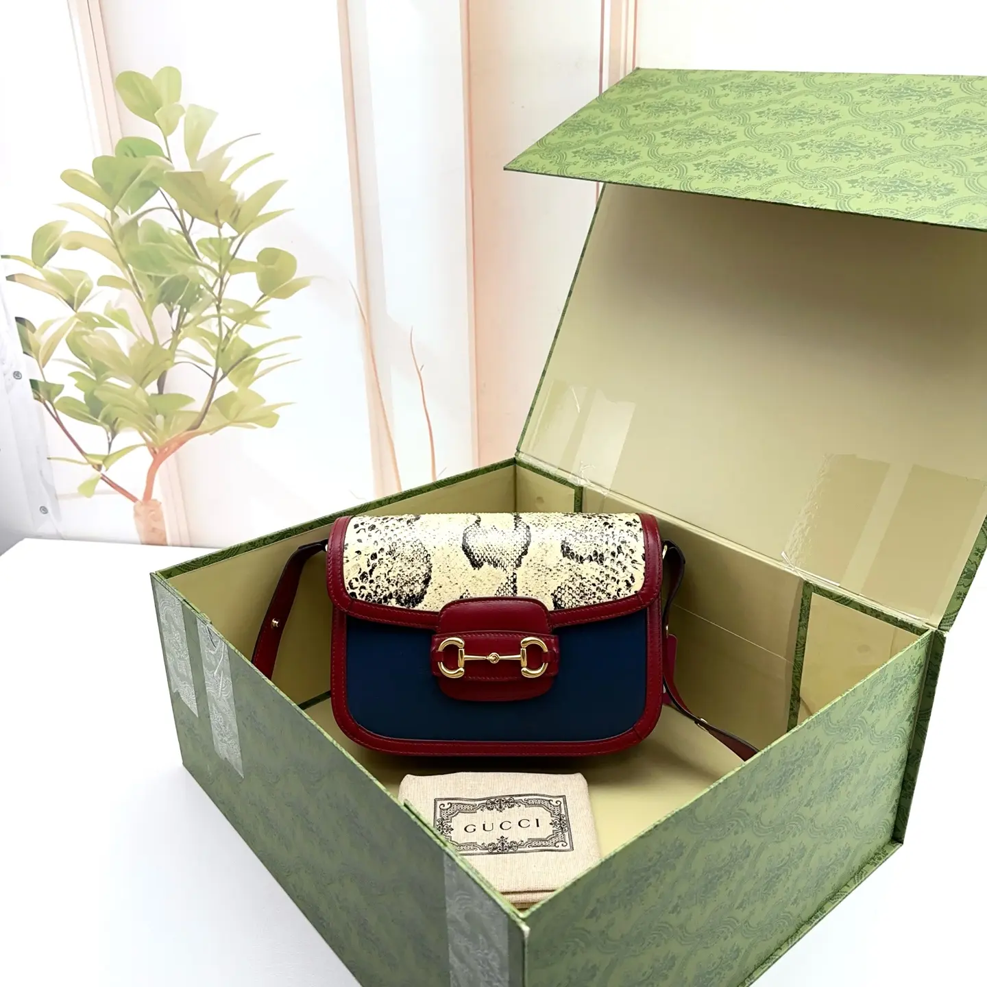 Pre-owned GUCCI Leather Horsebit Flap Shoulder Bag 0806 raye23845252