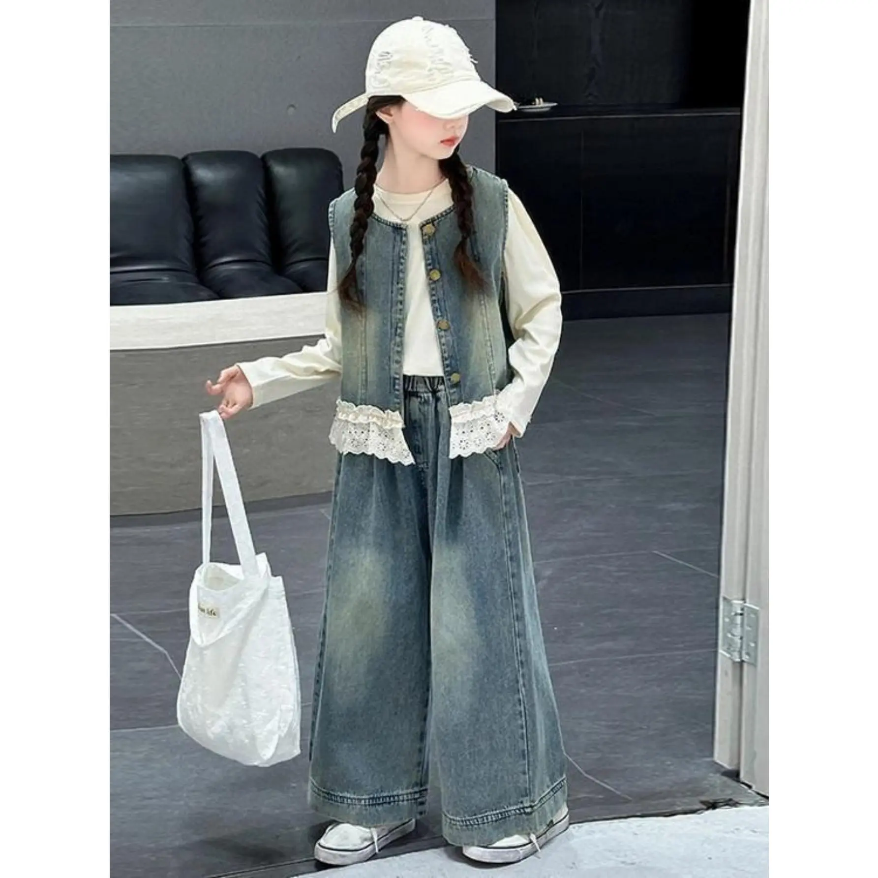 Girls' Cute Lace Denim Vest Three-Piece Set 2025 Spring New Vintage Wide-Leg Pants Outfit for Girls