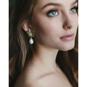 Hayden Pearl Earrings