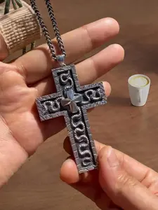 Vintage Squid Game Cross Pendant Necklace, Stainless Steel Material Necklace with Secret Compartment, Fashion Jewelry Accessories for Men & Women