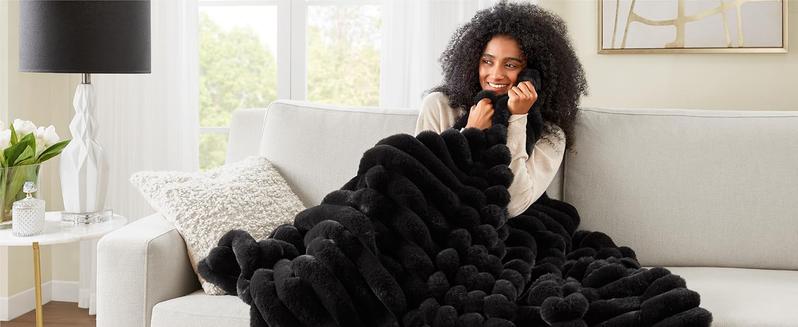 Thickened Striped Flannel Blanket – Solid Color Plush Cozy Blanket & Throw, Super Soft & Comfortable, Warmth for Sofa, Bed, Travel, Office, Bedroom Decor, Ideal Gift