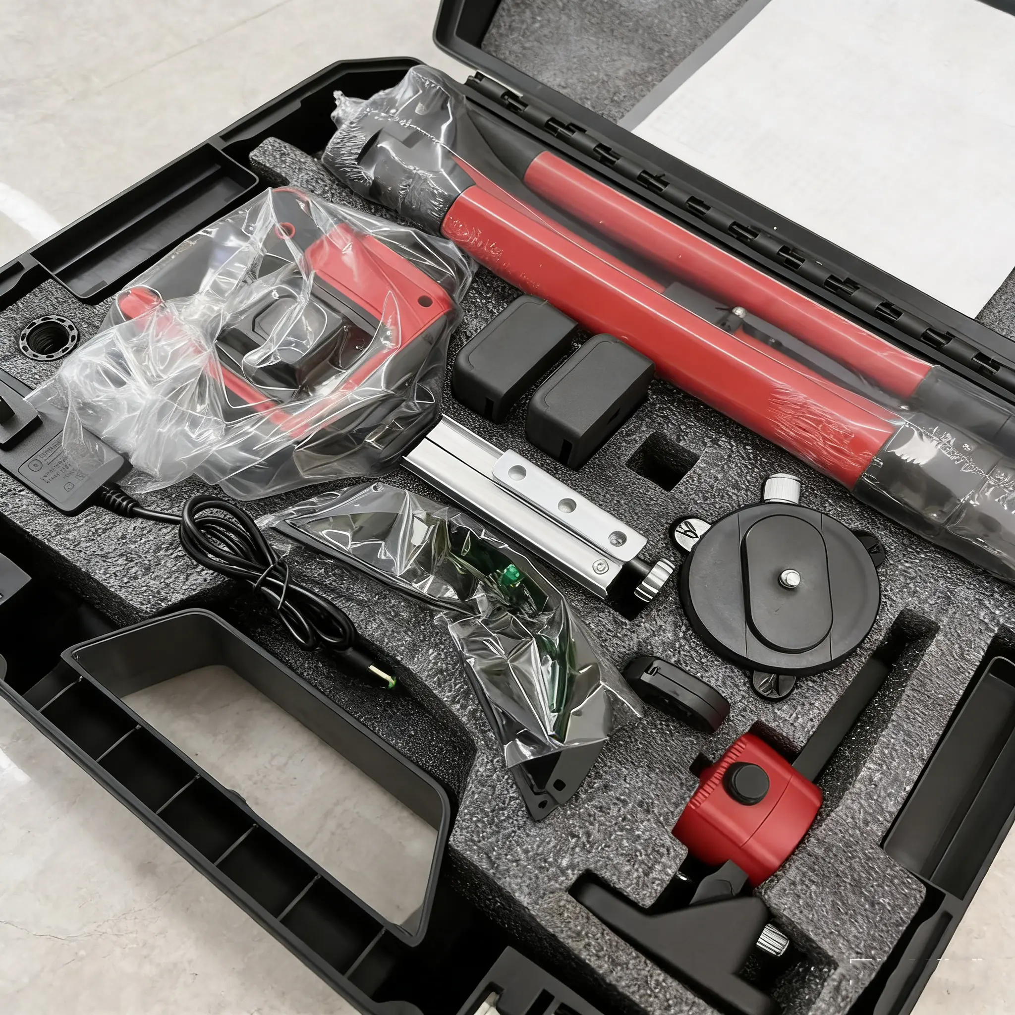 Milwaukee Heavy Duty Self Leveling Laser Kit - Pro-Grade Precision, Includes Laser Level Tripod, for Construction & DIY Jobs