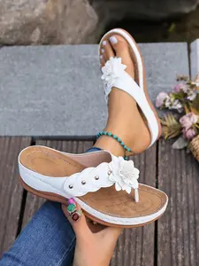 Women's Vintage Floral Decoration Thong Sandals, Summer Wedge Slip-On Slippers, Fairy Style Vacation Outdoor Comfortable Shoes