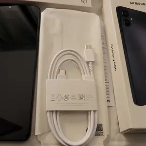 Samsung Galaxy A06 A065M 64GB Dual-SIM GSM Unlocked Smartphone