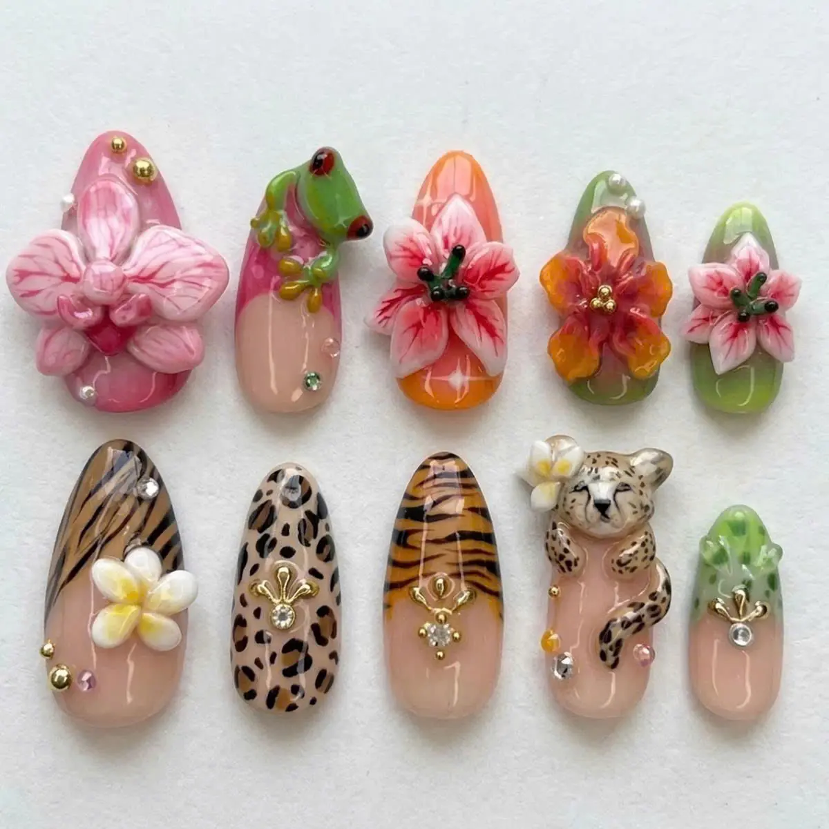 Handmade Safari Press On Nails, 3D Jungle Frog Tiger Leopard Orchid Reusable Gel Fake Nail Set with Free Adhesive Tabs Nail File Cuticle Stick