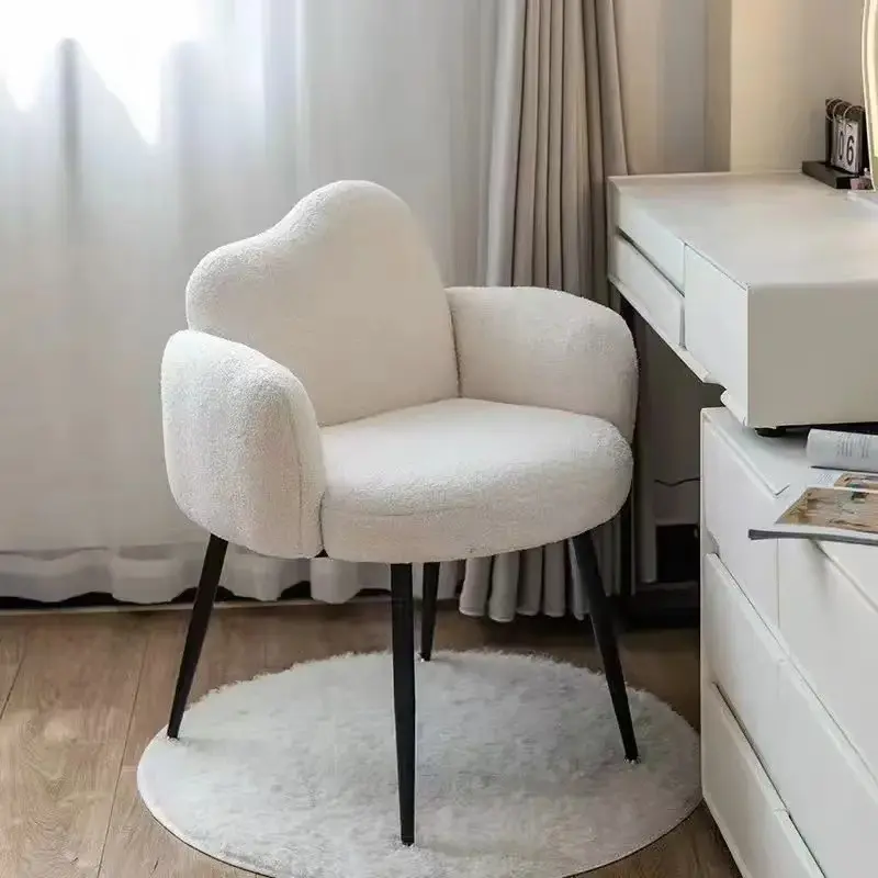 Aesthetic White Boucle Chair Cozy Teddy Lounge Chair Modern Vanity Chair for Bedroom Makeup Room Apartment Decor