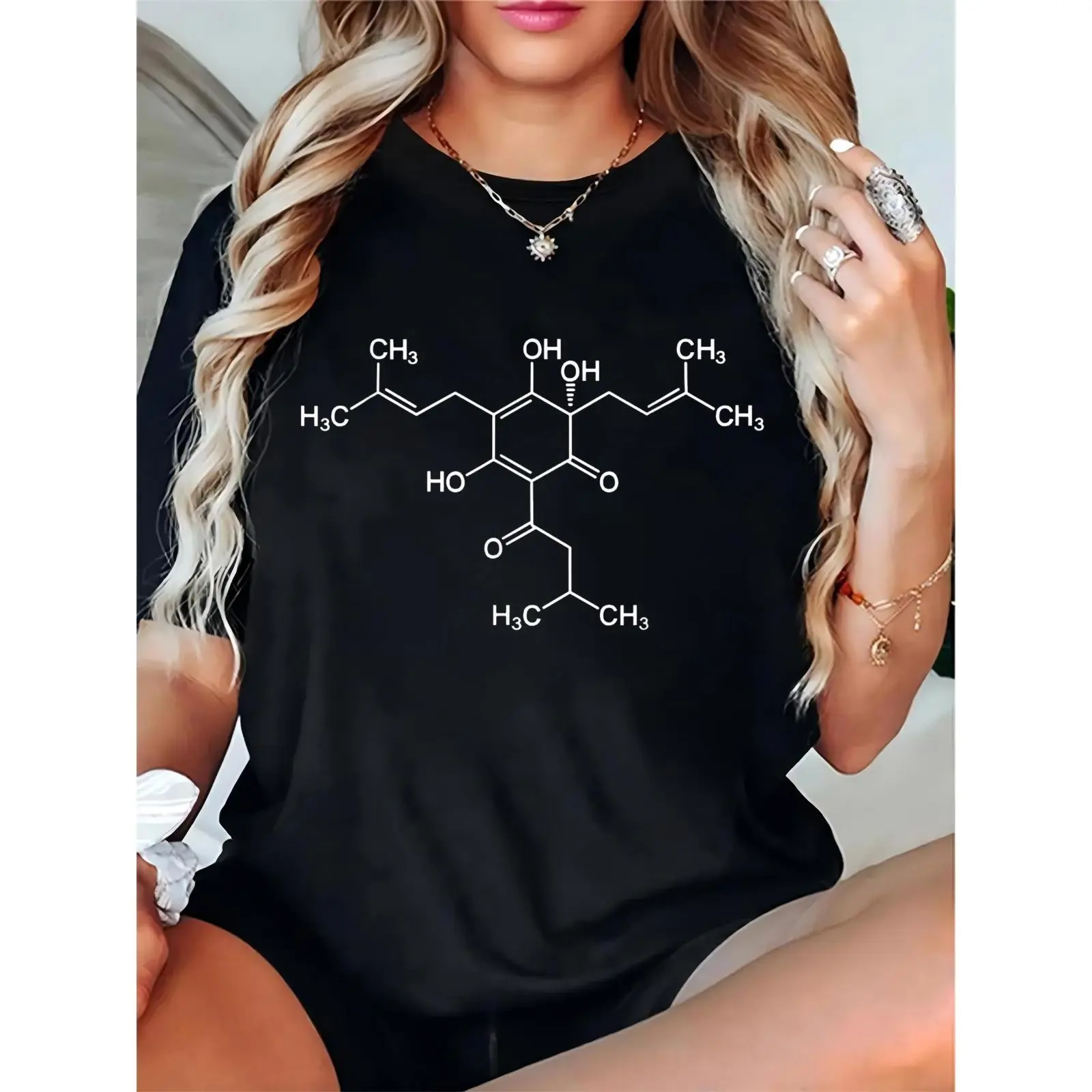 Women's Comfortable 100% Cotton Short-Sleeve Chemistry Graphic Tee, Elegant Basic Feminine Fit Top for Science Lovers, Ladies' Essential Match with Skirts
