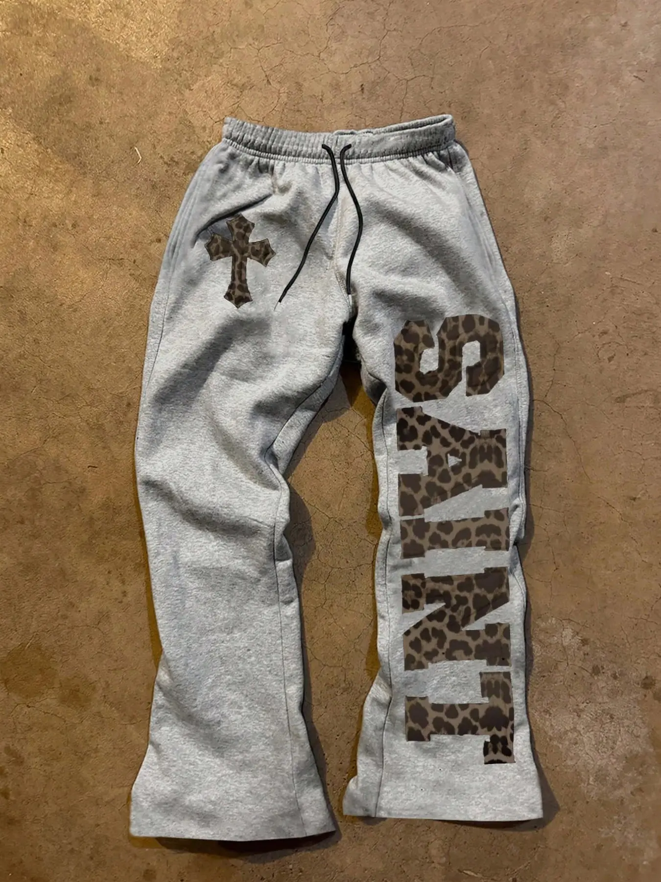 SAINT Leopard Print Cross Comfort Sweatpants, Womenswear, Y2K Streetwear Baggy Flared Pants for Women Gothic Casual Lounge Elastic Waist Soft Cotton Retro Hip Hop Street Style Loose Fit Trendy for Daily Outfits Fashion Y2K Bottom