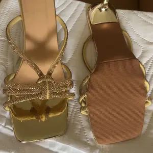 review image 0