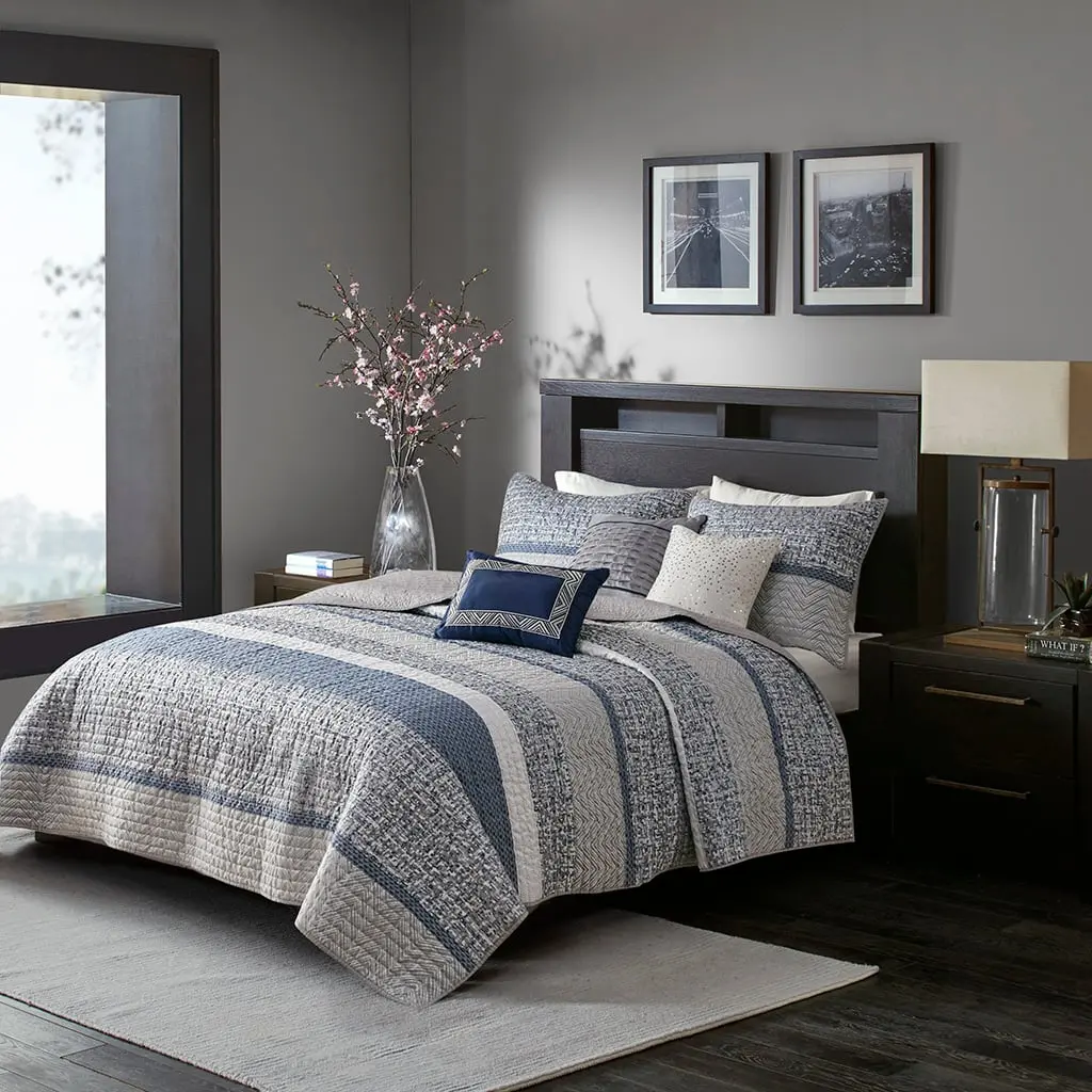 Madison Park MP13-7424 104 x 94 x 0.25 in. Rhapsody Reversible Jacquard Quilt Set with Throw Pillows, Navy - King & California King Size - 6 Piece, King Comforter Sets, Jacquard Weave, Striped Set