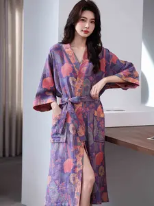 100% Cotton Yarn-Dyed Double Gauze Bathrobe