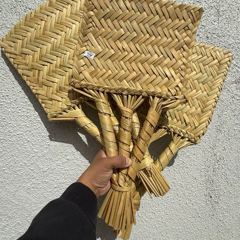 Mexican handwoven BBQ hand fan: Soplador de Palma hecho a mano.