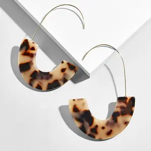 House of Royal Leona Drop Earrings in Acrylic Tortoise Pattern