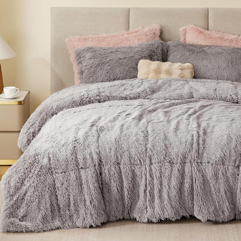 Intelligent Design Malea Shaggy Comforter Set, Long Faux Fur Cozy down Alternative, Modern Casual Ultra Soft All Season Fluffy Bedding with Matching Sham, King/Cal King, Grey 3 Piece E&E Co. Ltd DBA JLA Home