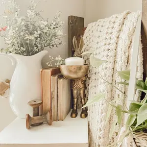Standing Rabbit with Display Bowl