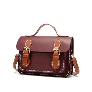 Classic Minimalist Commuter Cambridge Messenger Bag: Handmade DIY Kit