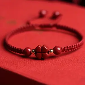 Lucky Clover Red Rope Bracelet Adjustable Beaded for Women Vintage Minimalist Christmas Gift Accessory Intricate Beadwork Expandable Fit Daily Wear Symbol of Good Fortune
