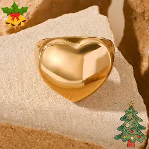 Smooth heart-shaped ring, European and American light luxury simple heart ring, high-end sense, gorgeous and atmospheric ring, suitable for daily wear jewelry, a birthday gift for friends and family