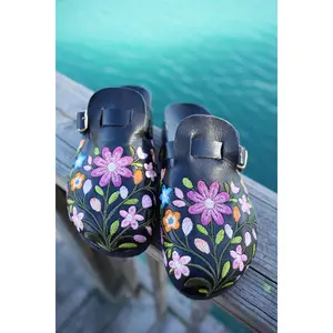 Jardin Embroidery Leather Clogs Jardin Embroidery Leather Clogs