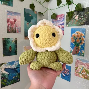 Crochet Daisy Plushie