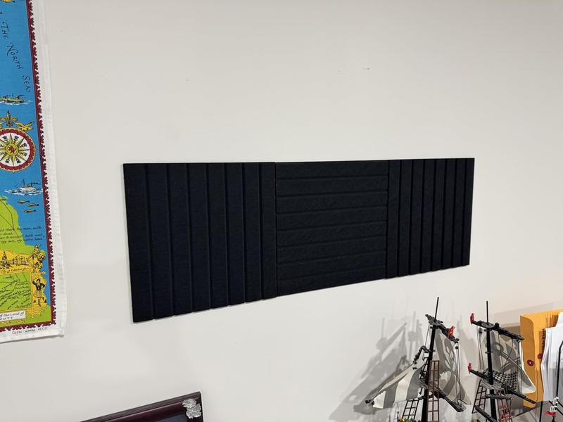 Large cork message board, measuring 36 inches x 24 inches, felt bulletin board for office decor, 6-piece felt wall panels with striped design, can be used as a pushpin message board and home wall organizer, suitable for offices and bedrooms.