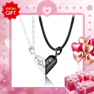 KISSYAN Matching Couple Necklaces,Creative Love Magnet Rotating Couple Necklace Valentine's Day Necklace Jewelry