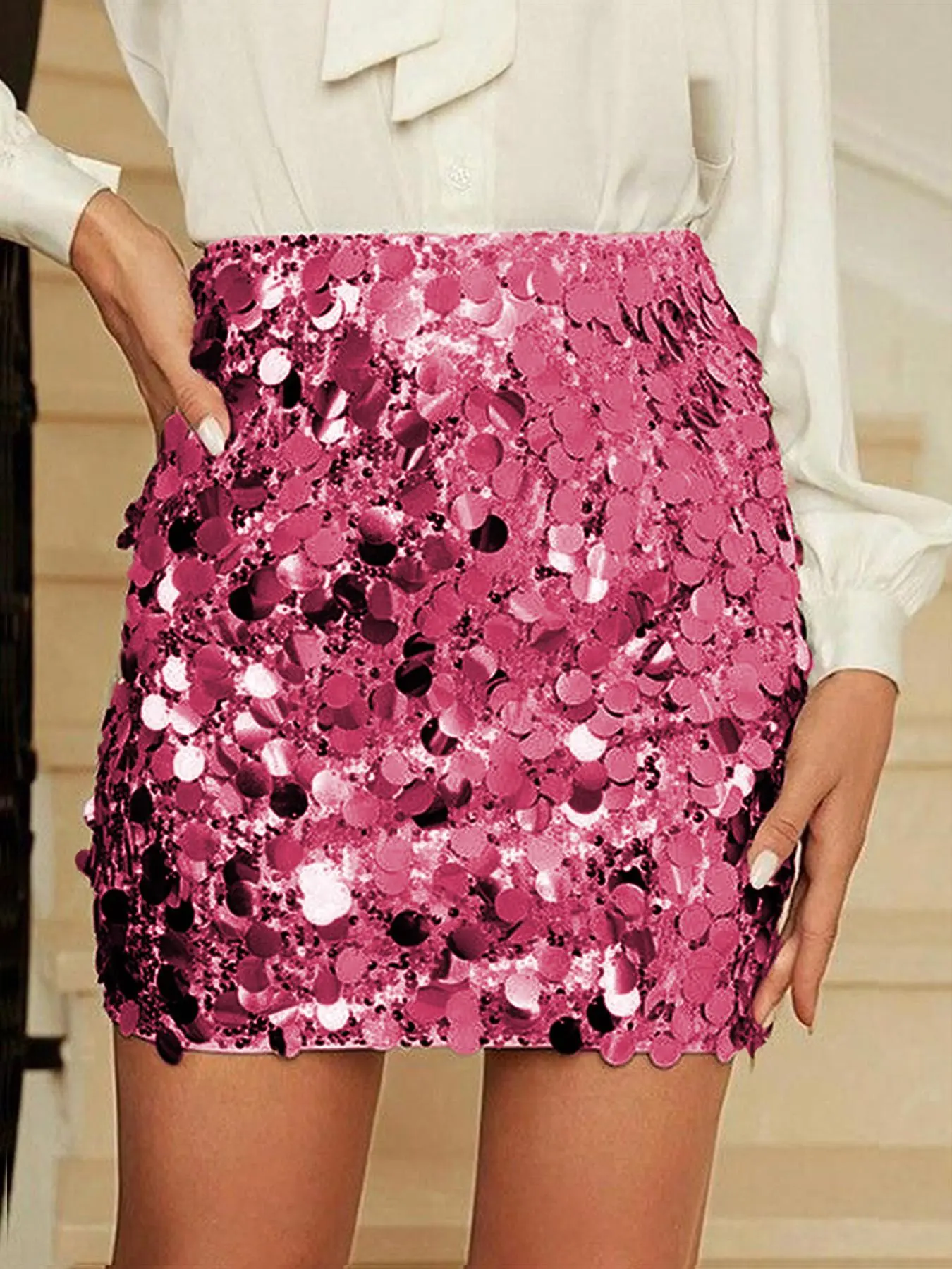 Women's Sequined Mini Bodycon Skirt, Sparkling Round Sequins, Fashionable and Eye-Catching, Perfect for Parties and Gatherings, Slim-Fitting Style, Scallop Trim Skirt, Fitted Skirt