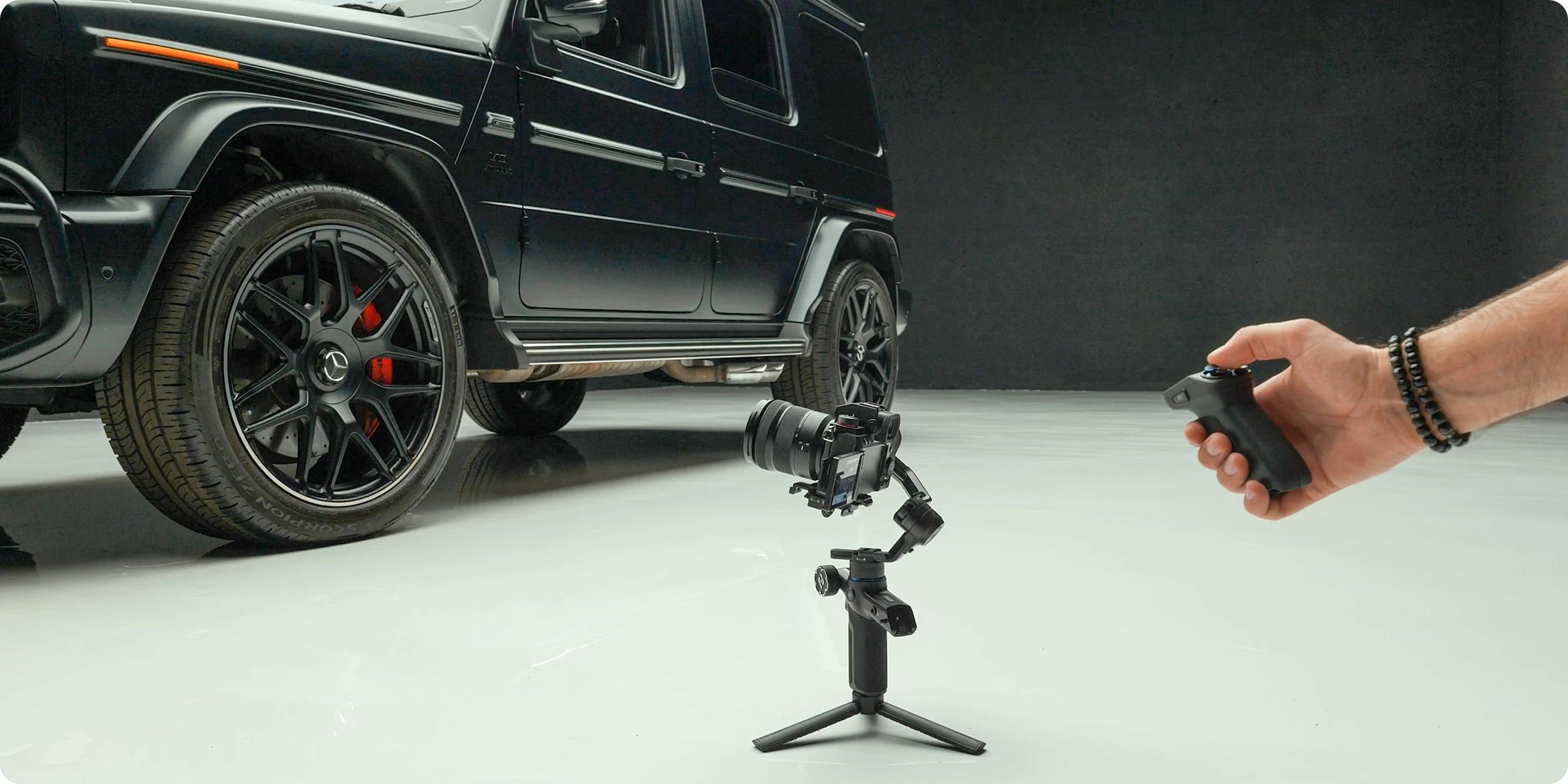 FeiyuTech SCORP Mini 3 Pro Combo | Full Accessory Kit – All-in-One 3-Axis Camera Gimbal, Built-in AI Tracking, Detachable Remote Handle, Vertical Shooting Compatible,for Mirrorless Camera, Action & Smartphone