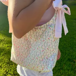 Handmade Bow Tote Bag - Floral Design, Soft Fabric, Ideal for Everyday Use