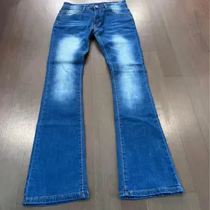 Women's bootcut jeans. Available in size XXS-3XL