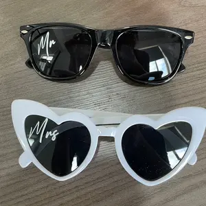 2pcs Bride/Groom Mr/Mrs White & Black Glasses Photo Props Wedding Decor Bridal Shower Party Supplies Groom Bride To Be Gift