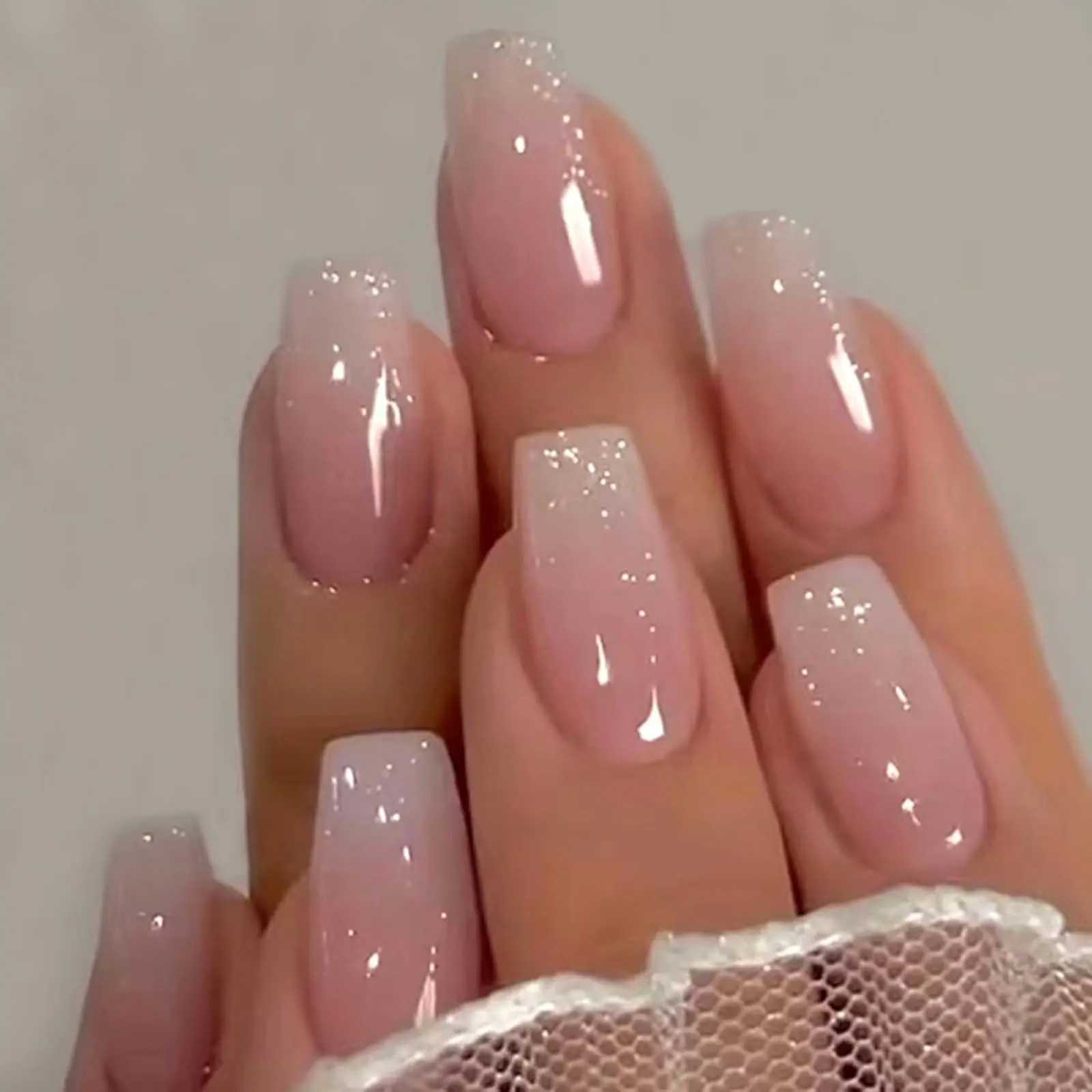 Nails Press ons，Medium Press on Nails Coffin Ombre Pink Fake Nails with Glitter Powder Press ons Designs Acrylic Artificial False Nails Stick on Nails for Women 30pcs
