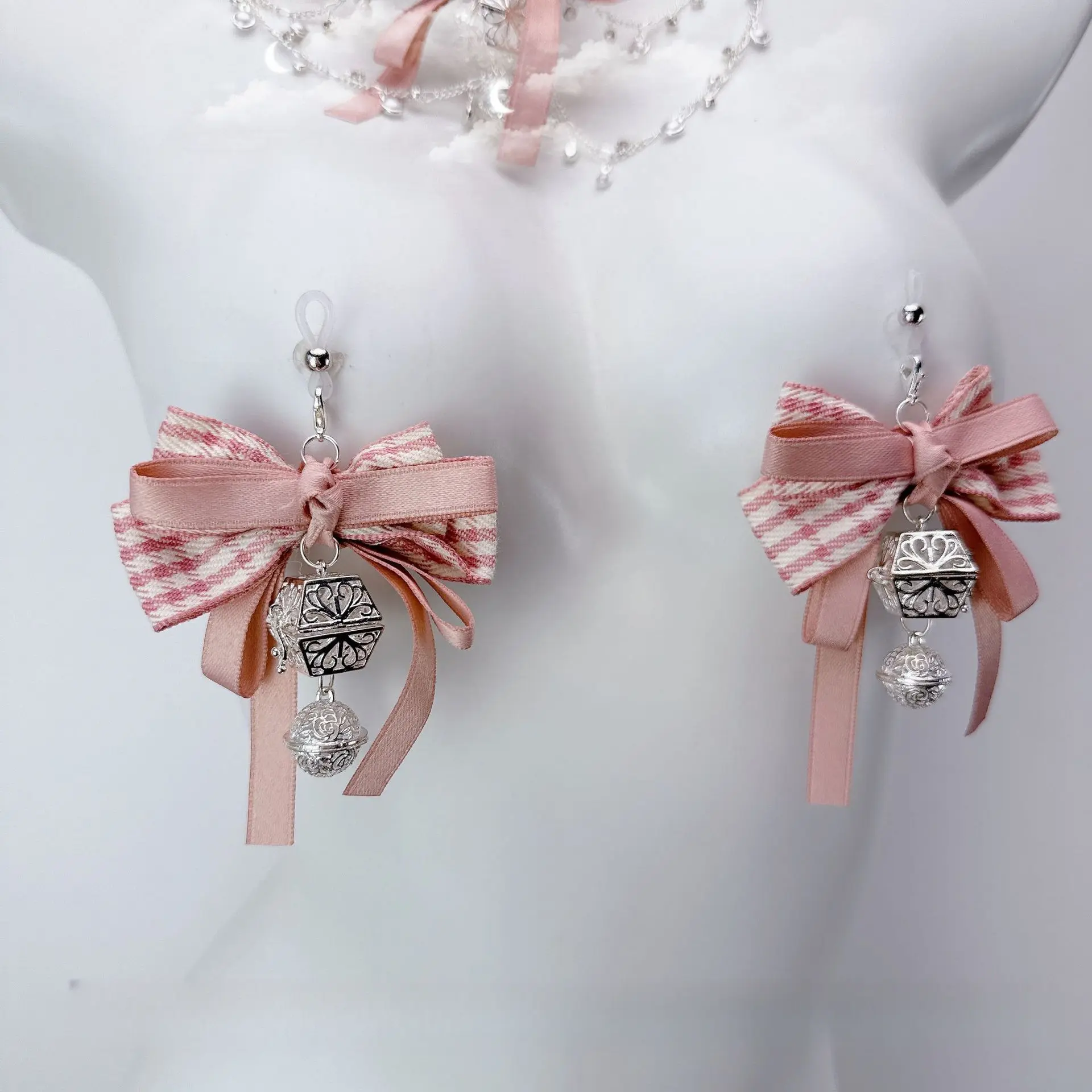 Glow in the Dark Fox Tassel Pendant Set Bow Bell Decor Choker and Body Chain Fashion Accessories for Women Party Wear