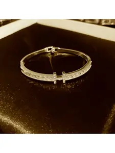 Versatile European and American bracelets with simple and niche openings, popular bracelets with starry sky and diamond inlay, fashionable and high-end feel, bracelets for gift giving, Valentine's Day, parties, daily life, elegance, and shining