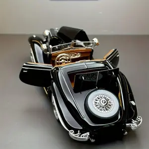 1:24 Scale Alloy Car Model Collection Piece, Home Decor Vehicle Model, Perfect Gift for Christmas & Thanksgiving, Warmhearted Present Choice, Diecast Collectible