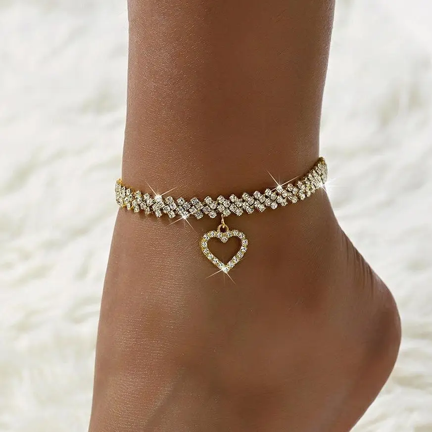 Women’s Sparkly Heart Charm Anklet - Summer Beach Ankle Bracelet, Shiny Footwear Jewelry for Dresses, Shorts, Vacation Outfits, Fashionable Accessories for Women