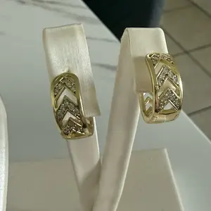 Hermosas argollas para mujer de oro laminado pequeñas