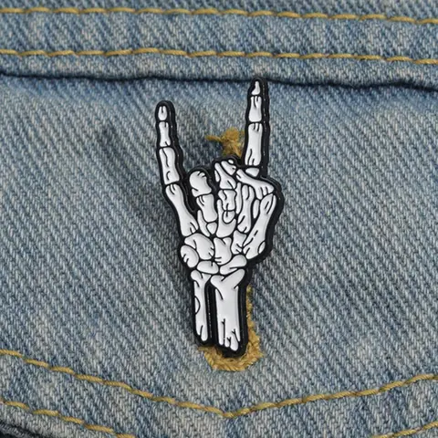 Creative Skull Hand Enamel Brooch, Vintage Punk Rock Gesture Pin Badge for Halloween, Punk Art, Fashion Men Accessories for Casual Wear, Alloy Brooch Pin